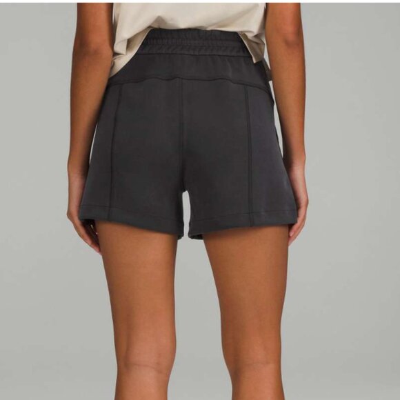 Lululemon Softstreme High-Rise Short 4" Black - Picture 1 of 1